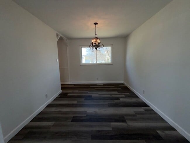 Photo - Spacious 5BR / 2BA in Manchester For Rent