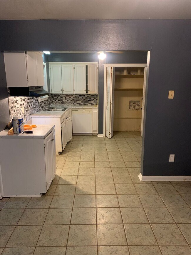 Photo - 3046 Hoyte Dr