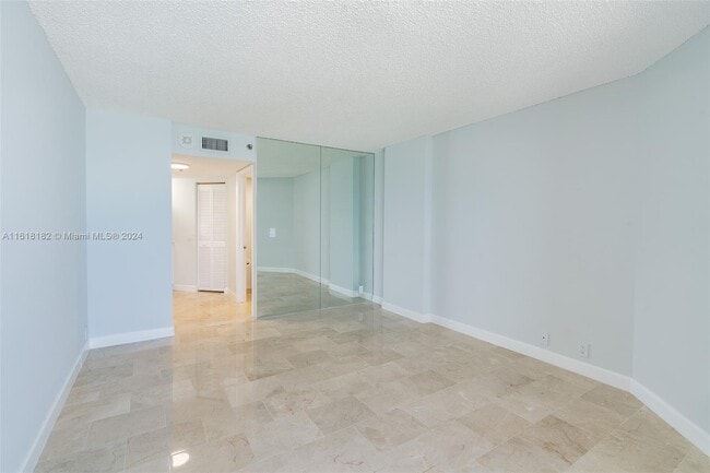 6767 Collins Ave Unit 1620