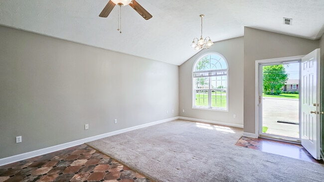 Photo - 14968 Cambridge Ln