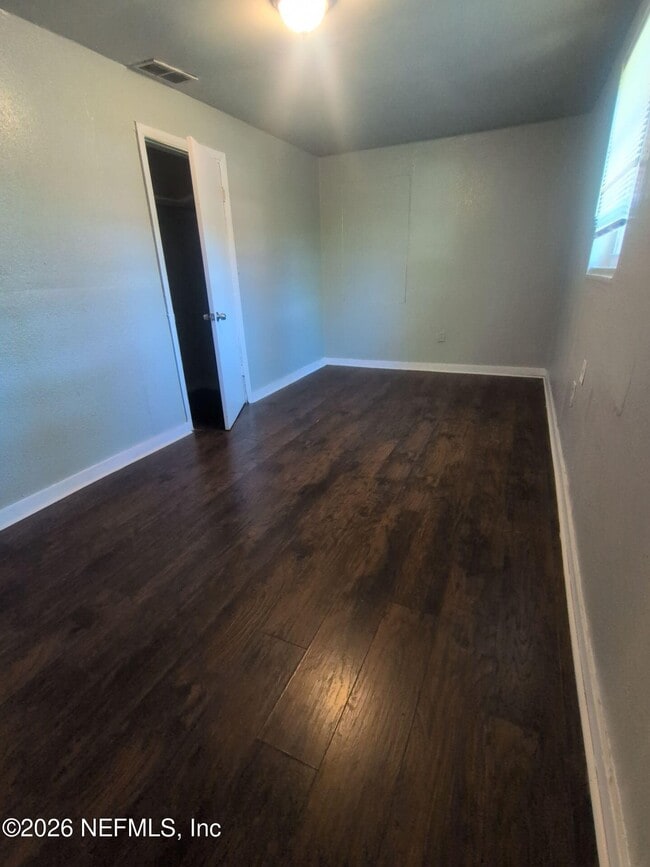 Photo - 2092 Benedict Rd