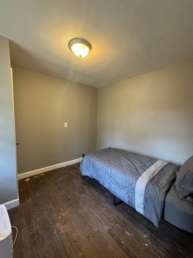 Photo - 2804 Long Way