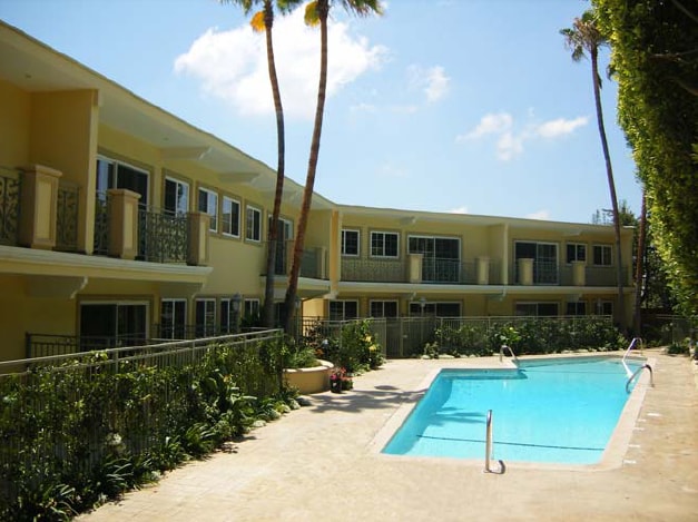 2301 Roscomare Road