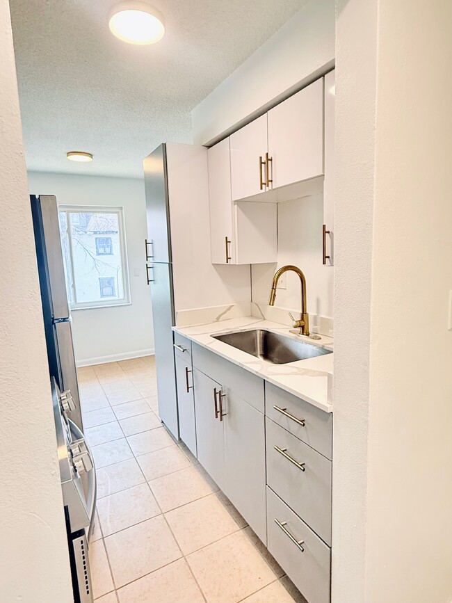 Kitchen - Apartments at 310 Superior