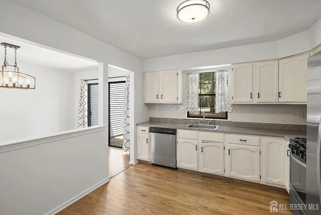 Photo - 804 Timber Oaks Rd