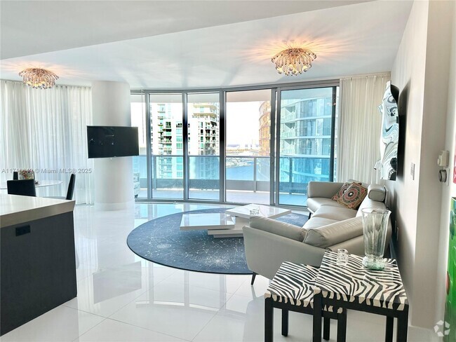 Building Photo - 200 Biscayne Blvd Way Unit 3801 Rental