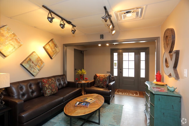 Leasing Office