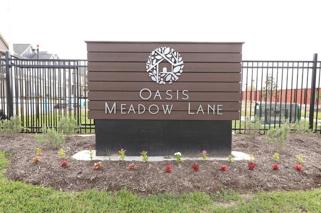 Building Photo - 16610 Oasis Mdw Ln