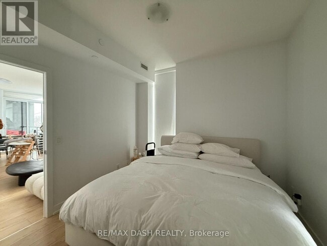 Photo - 170 Chiltern Hill Rd Unit 413