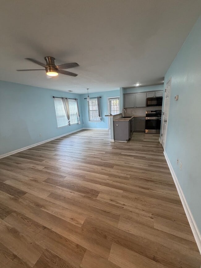 Photo - FOR RENT