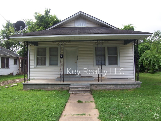 Building Photo - 2305 Webster St Rental