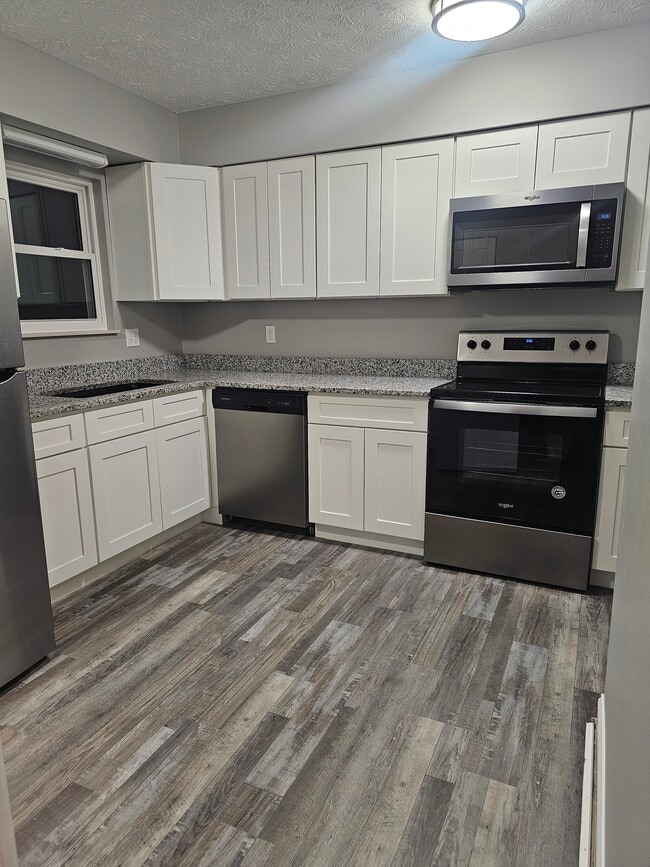 Photo - 686 Bethany Ct