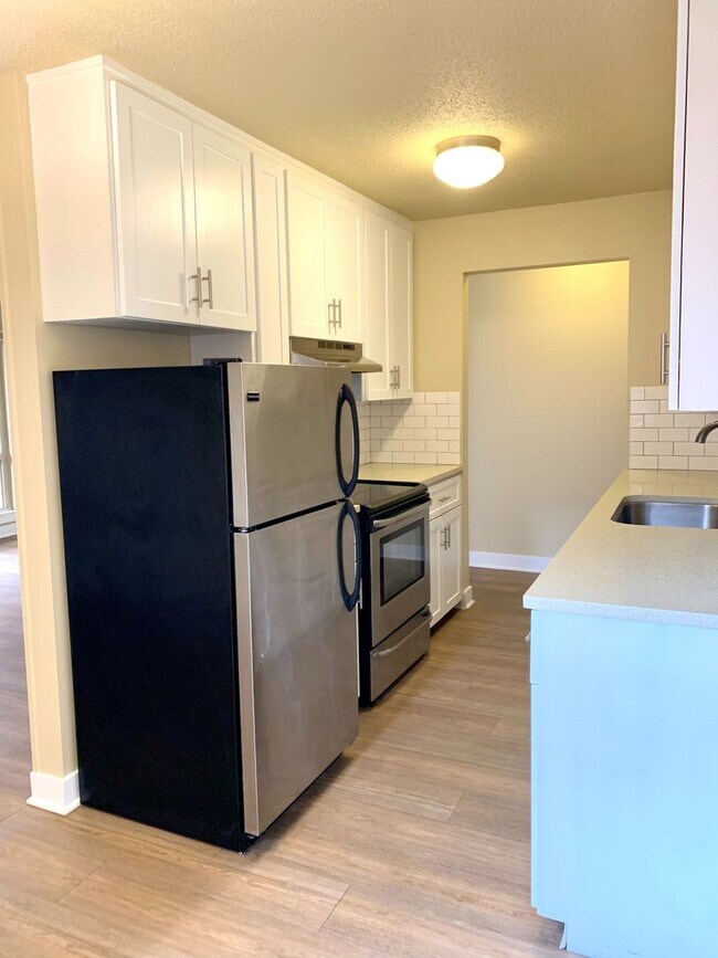 Photo - Ramayana Apartments