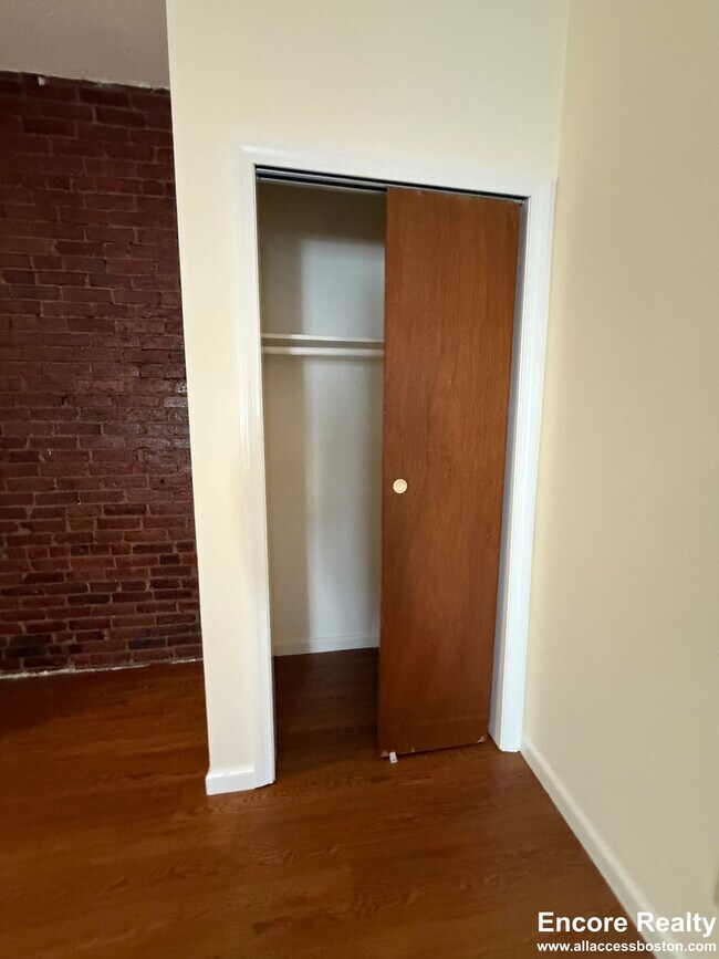 Photo - 70 S Huntington Ave Unidad 15