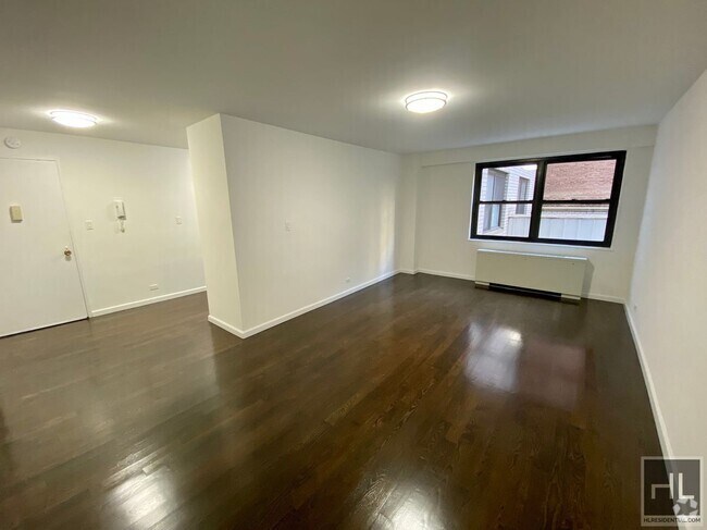 Building Photo - E 16 ST Rental