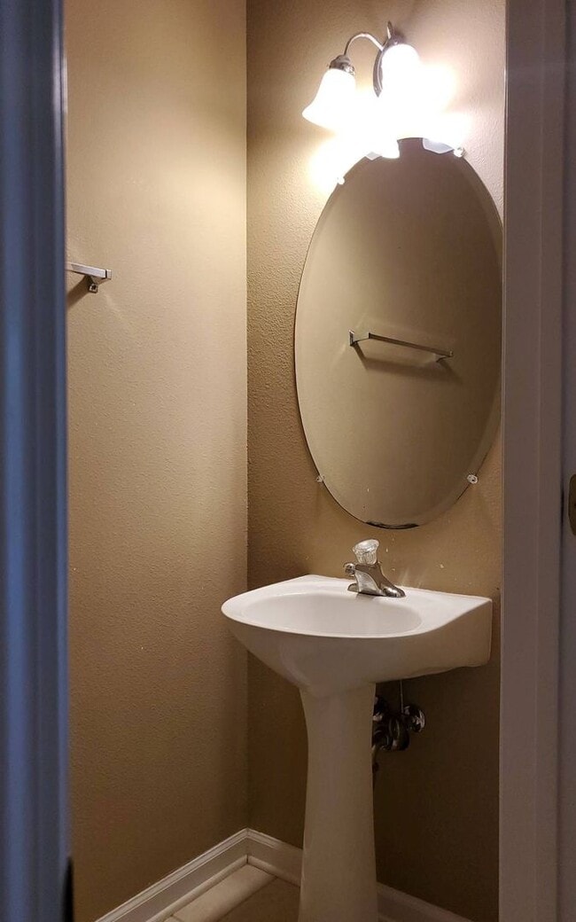 Photo - Lovely 2/2.5 in Bartram Park