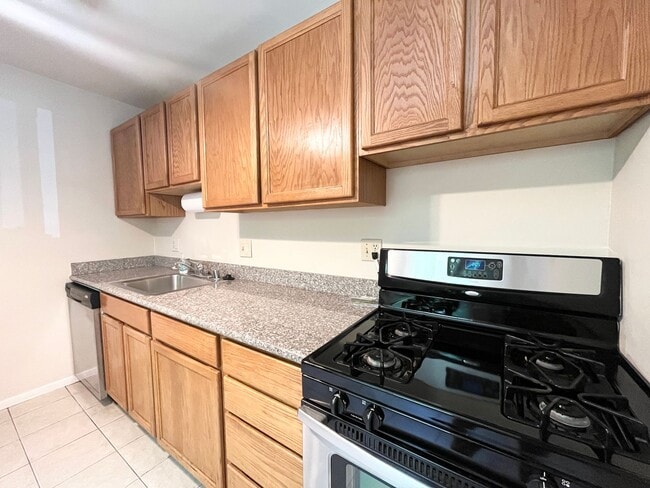 Building Photo - 1751 Parkside Dr Unit 1753 Rental
