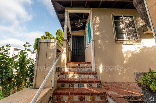 Building Photo - 4982 Baltimore Dr Unit #A Rental