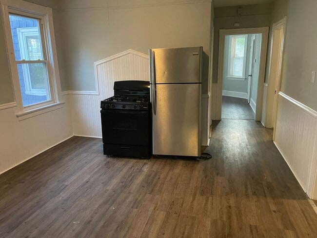 Building Photo - 415-417 Academy Avenue Unit 1 Rental
