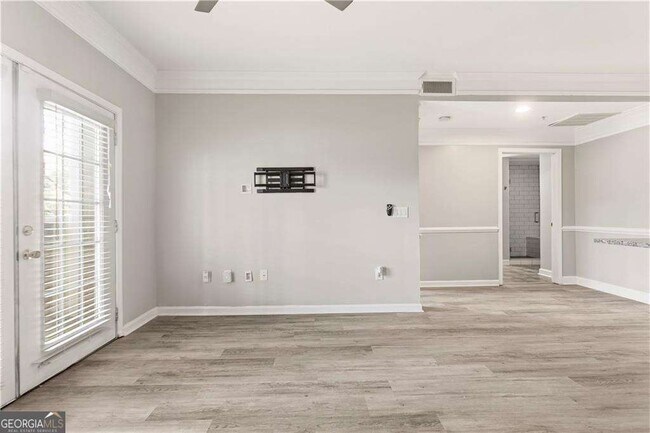 Photo - 2700 Pine Tree Rd NE Unit 2303