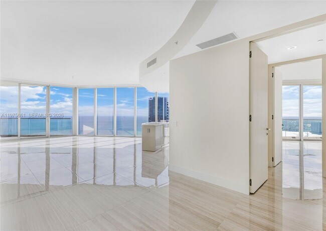 Photo - 18975 Collins Ave Unit 4604