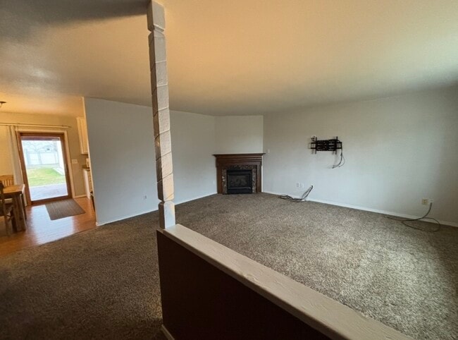 Photo - 3227 Lynn Ave