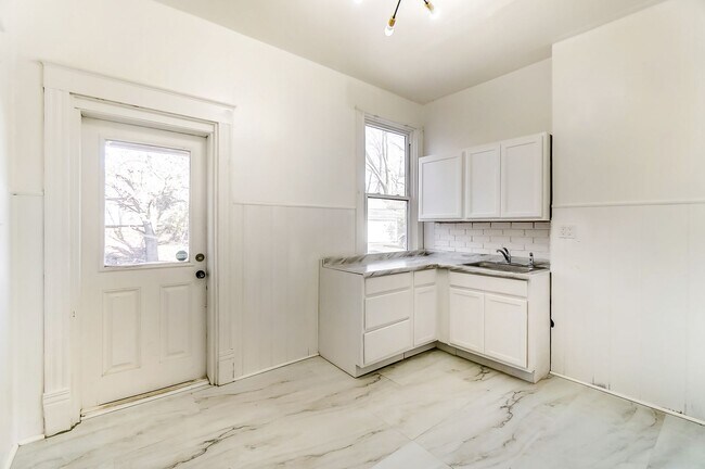 Photo - 2854 Shaffer Ave Unit 1