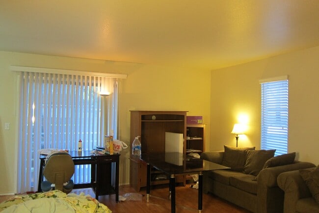 Photo - 504 Northbank Ct
