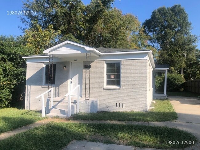 Building Photo - 924 Holland Ave