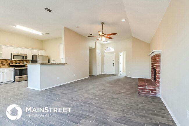 Photo - 1536 Montreal Ln