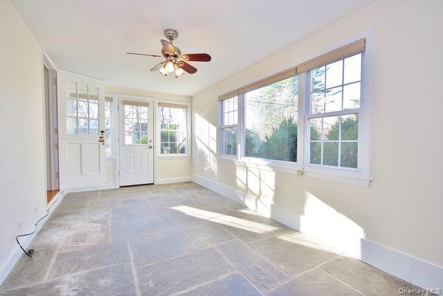 Photo - 16 Upland Ln