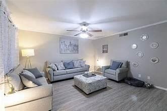 Building Photo - 8100 N Mopac Service Rd Unit 10147