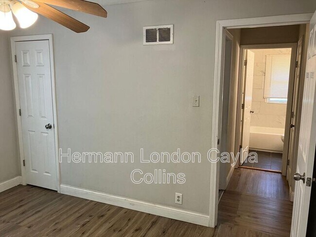 10072 Ashbrook Dr