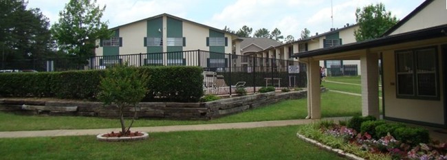 Oxford Pointe Apartments - Oxford Pointe Apartments