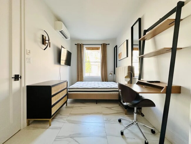 Photo - Furnished room/NOT APARTMENT Unit 1D