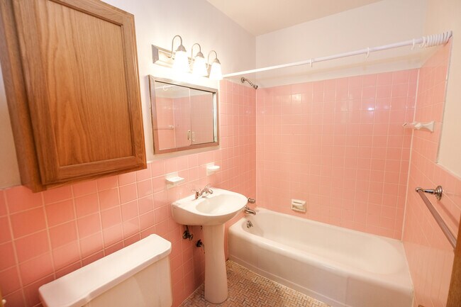 Photo - Snelling Place Apartments