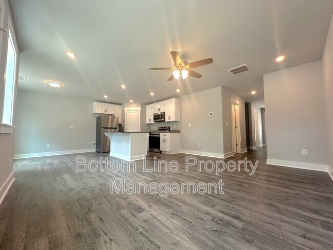 Photo - 2927 Burgess Dr