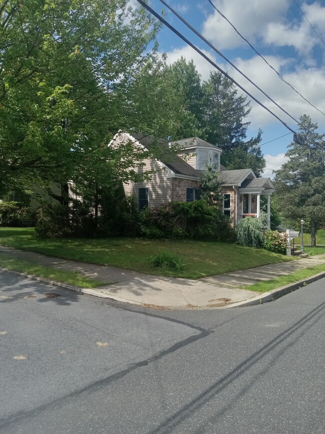 Photo - 250 Wagner Ave House