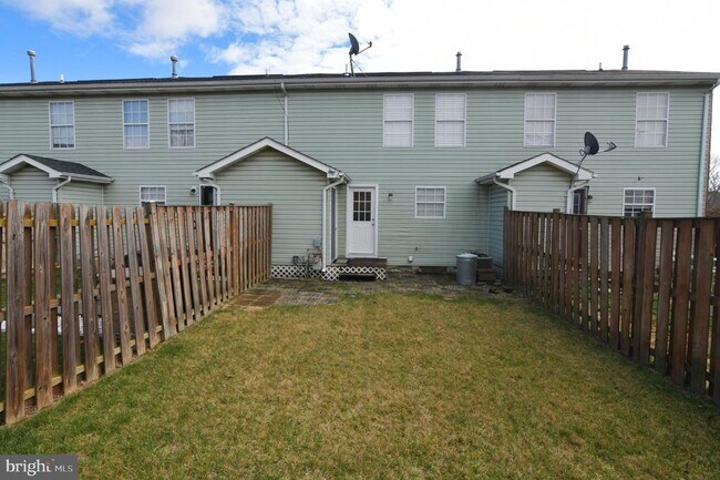 311 Willowbrook Ct
