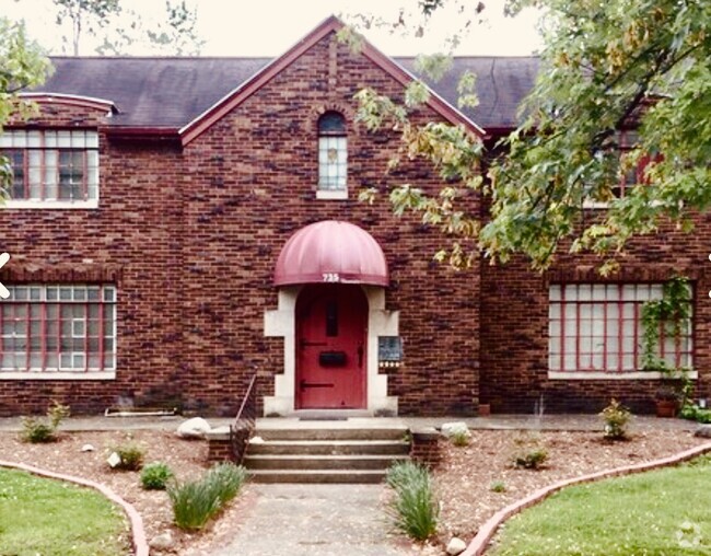 Building Photo - 735 Lincolnway E Rental