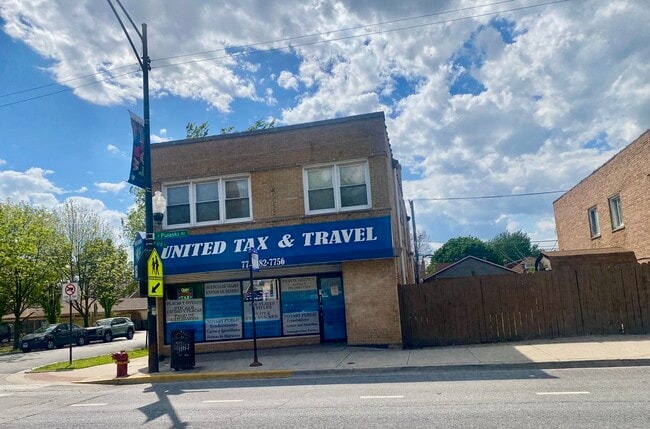 Building Photo - 6058 S Pulaski Rd