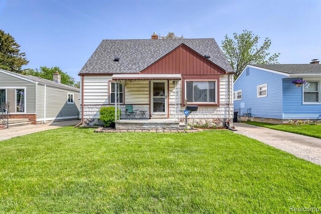 Photo - 620 W Kalama Ave House
