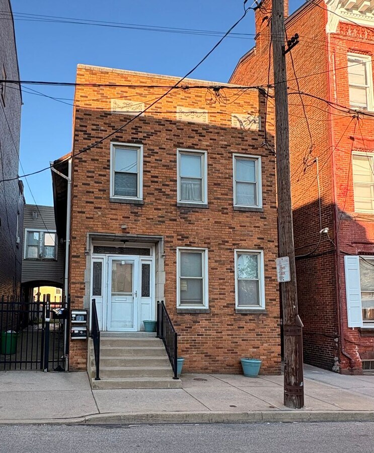 Photo - 150 S Duke St Unidad 2nd Floor