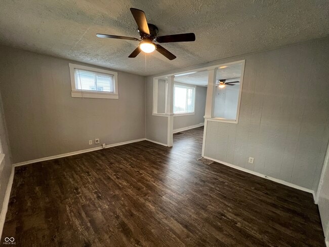 Photo - 302 S Randolph St