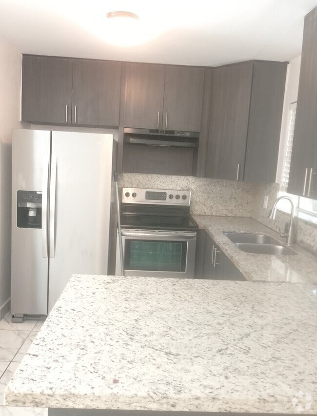 Building Photo - 410 SE 3rd St Unit 7 Rental