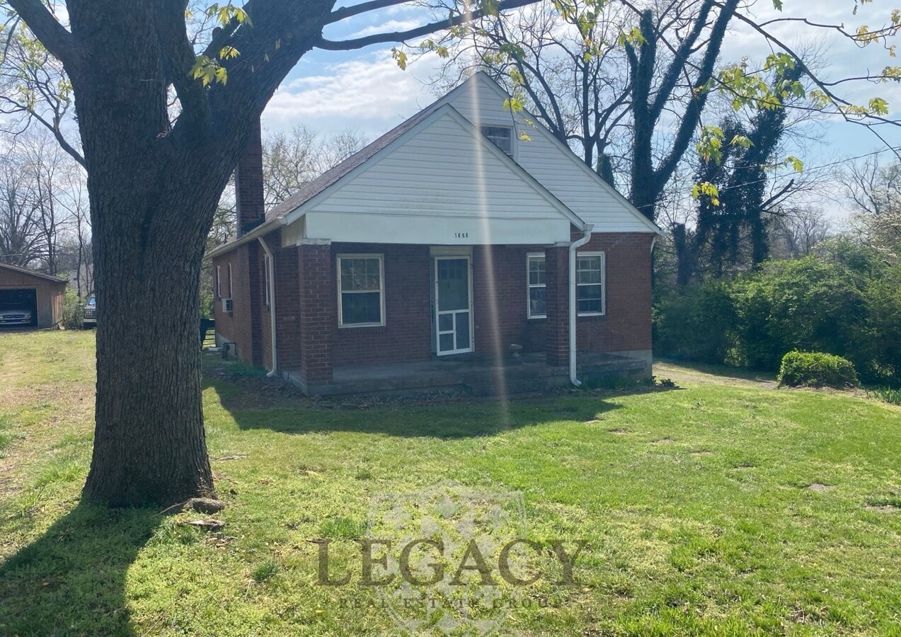 Photo - 1606 Sharpe Ave