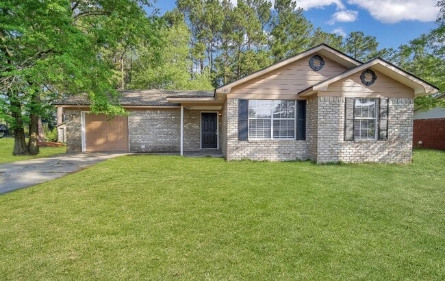 Building Photo - Charming ranch-style home located in the heart of Hinesville