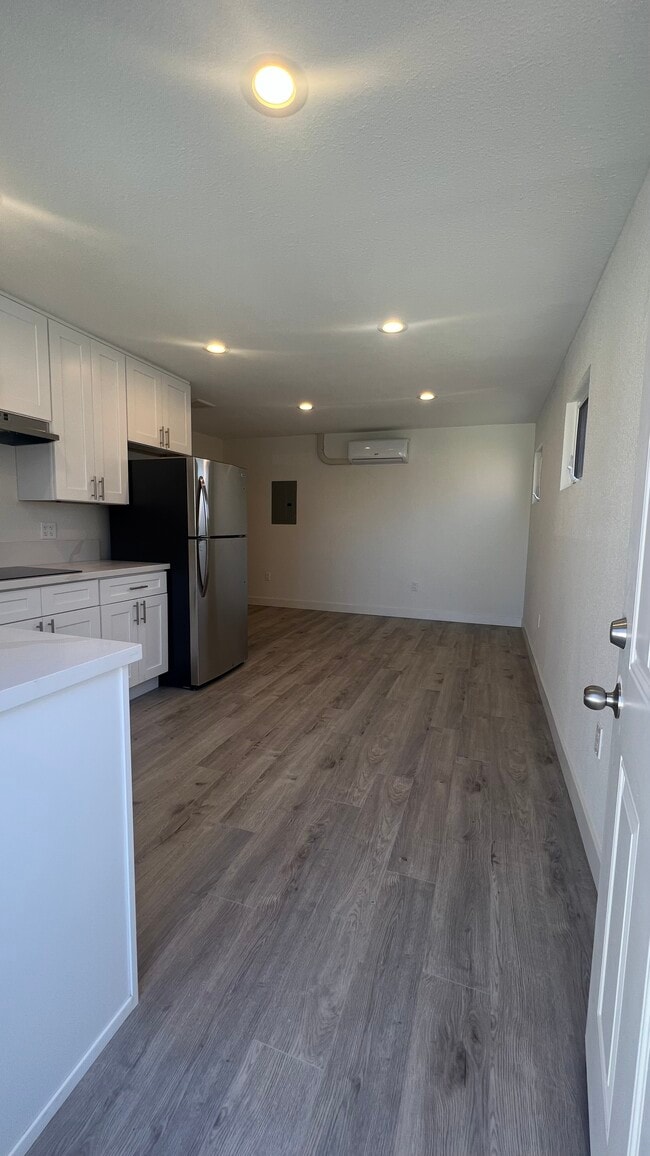 Building Photo - 731 S 45th St Rental