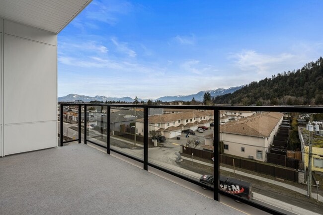 Photo - 5545-5545 Vedder Rd
