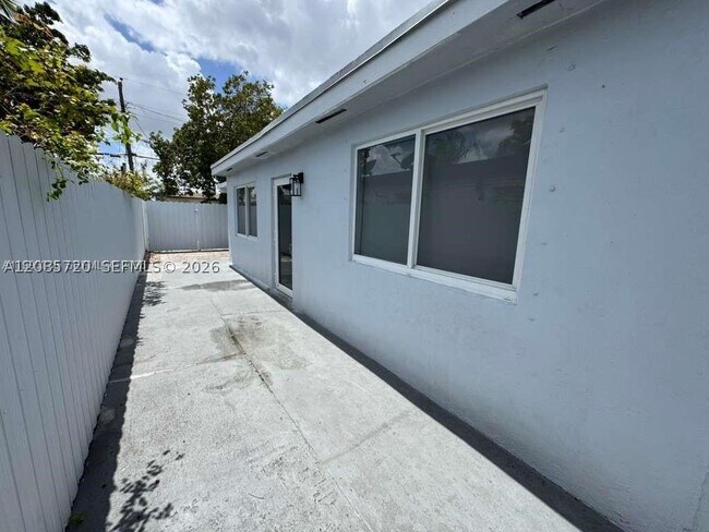 Photo - 230 E 56th St Unit A